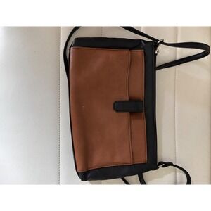 Relic Black and Tan Two Tone Crossbody Purse with zip‎ Closure